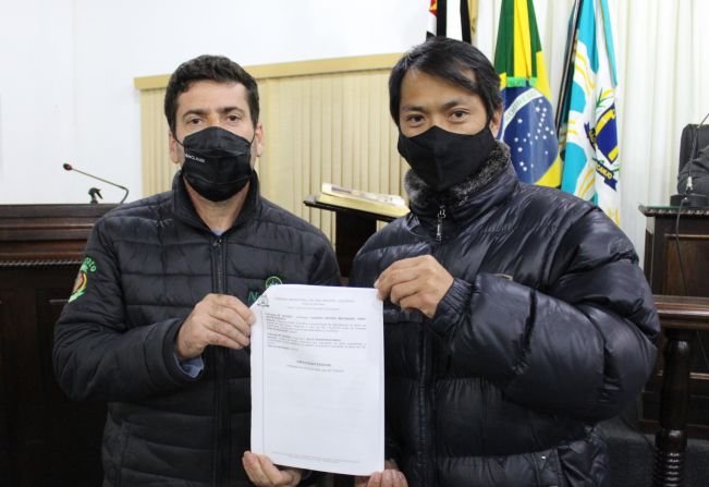 Vereadores fazem indicação para pavimentação em lajotas do bairro Capela São Roque