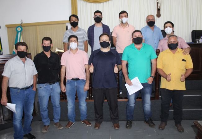Vereadores solicitam à Prefeitura implantação de alambrado em campo de futebol