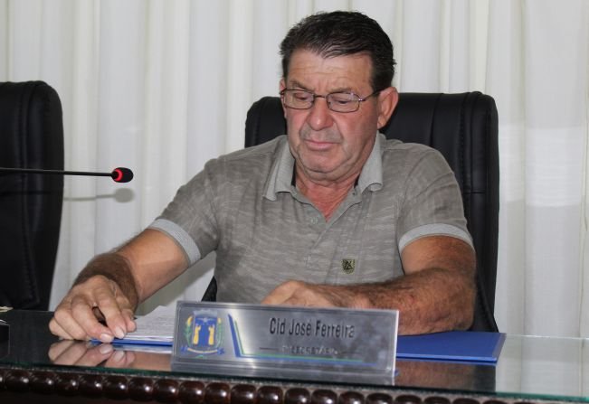 Vereador faz voto de Profundo Pesar e pede funcionamento da Vivo no Santa Cruz