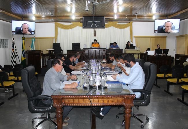 Cidadãos apresentam projeto de iniciativa popular na Câmara para fomentar moradia popular