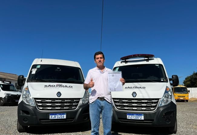Vereador e Prefeito agradecem a Deputada Estadual Maria Lúcia Amary por destinar Van e Ambulância pra São Miguel Arcanjo