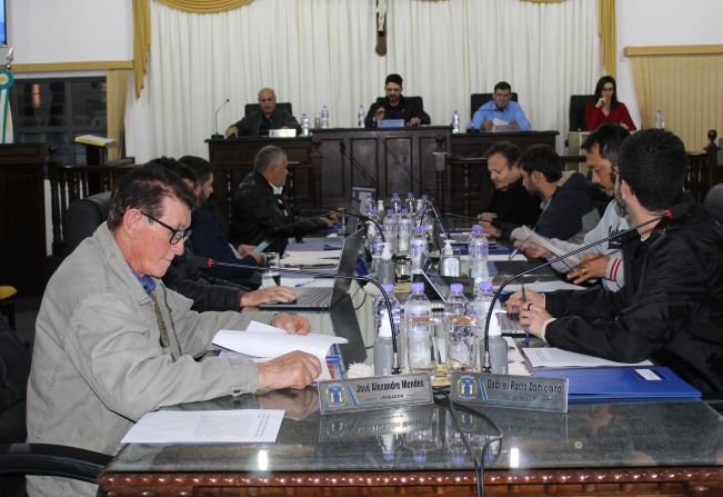 Câmara de São Miguel Arcanjo realiza 23ª Sessão Ordinária, 39ª e 40ª Sessões Extraordinárias de 2022