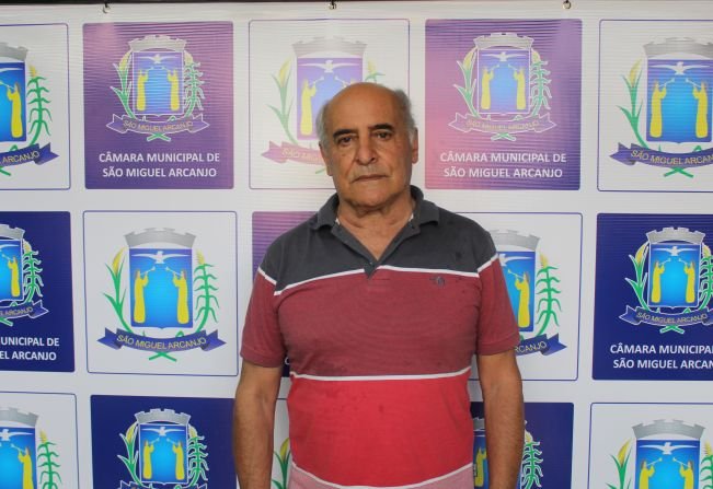 Vereador solicita rampa de acessibilidade na piscina Municipal