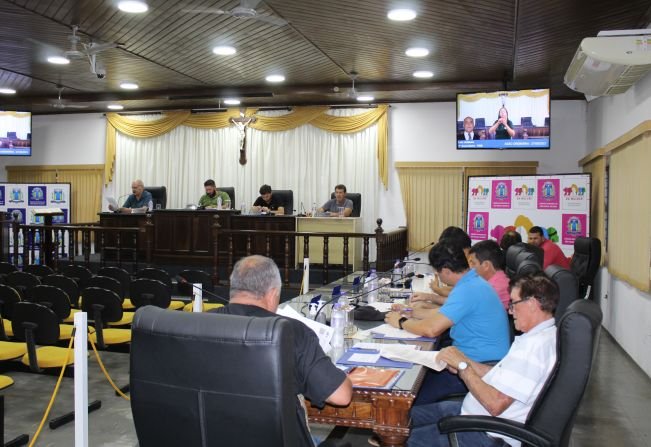 Vereadores fazem nova Indicação para limpeza do Córrego do Pacinho
